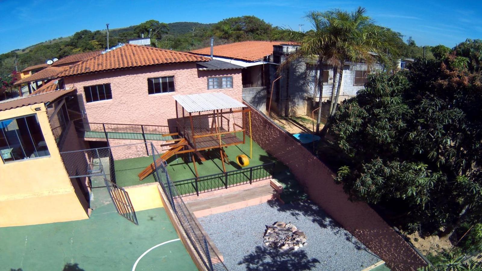 Chacara Bella Vida Com Piscina Churrasqueira Salao De Festas Fogao A Lenha Quadra Aracariguama Exterior foto
